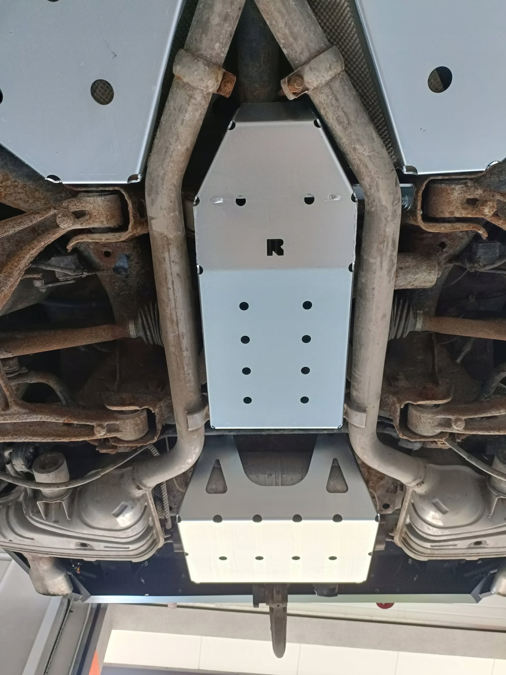 Underbody protection rear differential Mercedes-Benz ML W164
