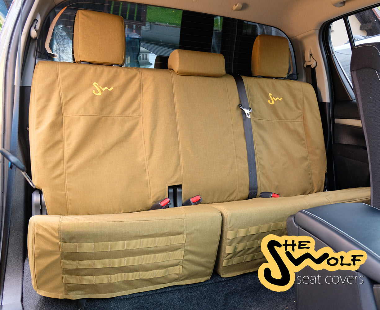 Seat covers – Organizer set for the rear bench seat of a Toyota Hilux 8