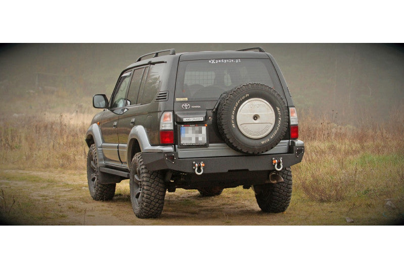 Stahl-Heckstoßstange Toyota Land Cruiser J95 – Detailansicht